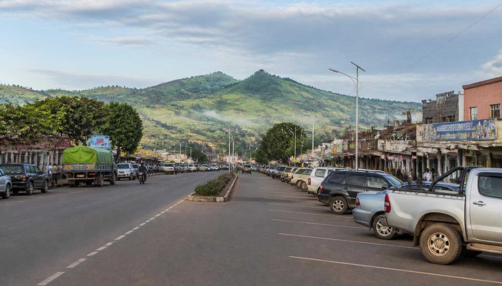 Street parking on a market-day street in Ishaka-Bushenyi